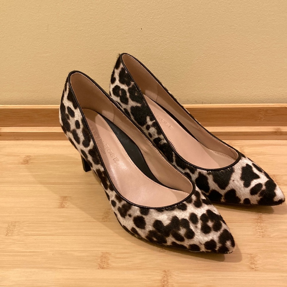 Taryn Rose Gabriella pointy toe heel